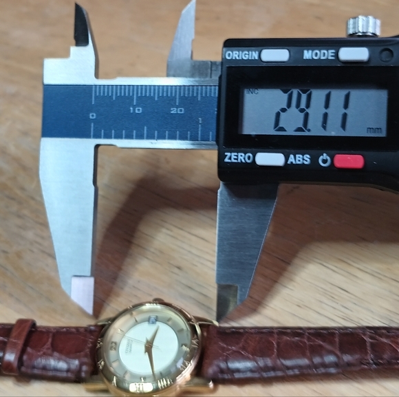 X Citizen 3 hand movement, with date, gold case 24mm Roman numerals around bezel - Picture 3 of 11